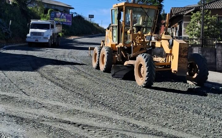 Revitalização na Rua José Ruckl Avança Após Período de Chuvas