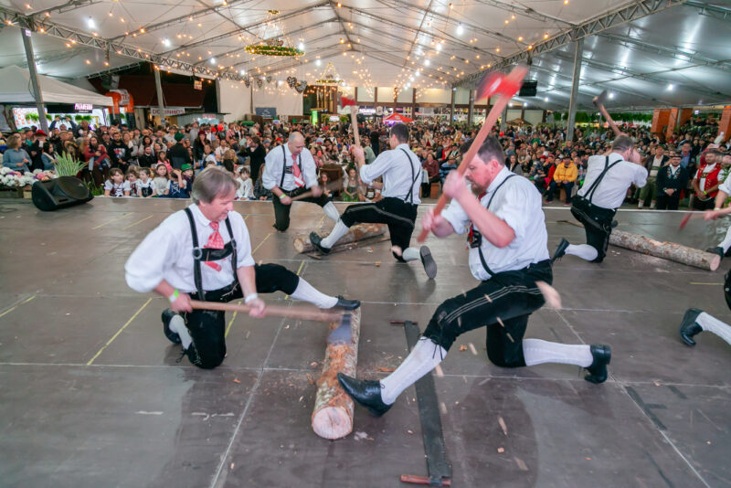 SCHLACHTFEST VAI BRINDAR A TRADIÇÃO GERMÂNICA