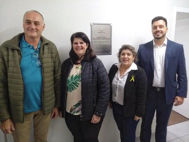 Vereadores participam da entrega do prédio da Fundação Cultural e da Escola de Música Donaldo Ritzmann