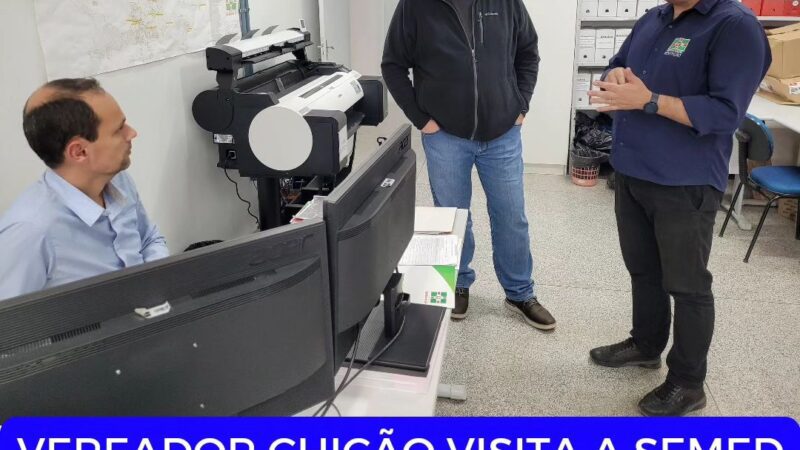 Vereador Adriano Reinhardt – Chicão visita a Secretaria de Educação