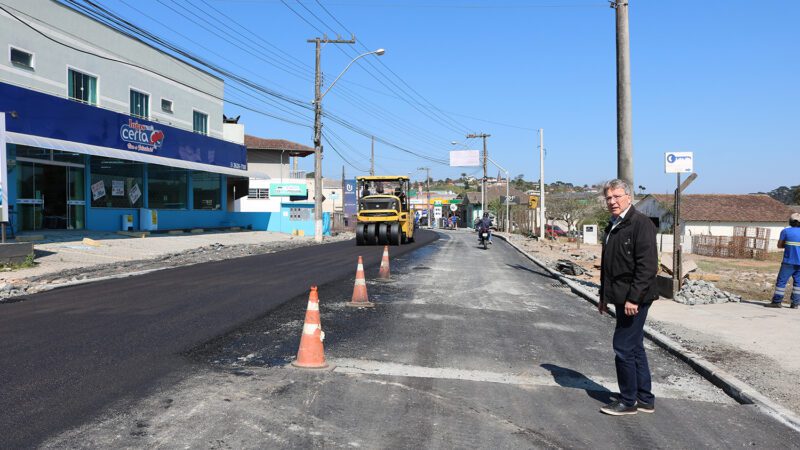 Pavimentação asfáltica é concluída na rua José Ruckl e estrada das Neves no bairro Serra Alta