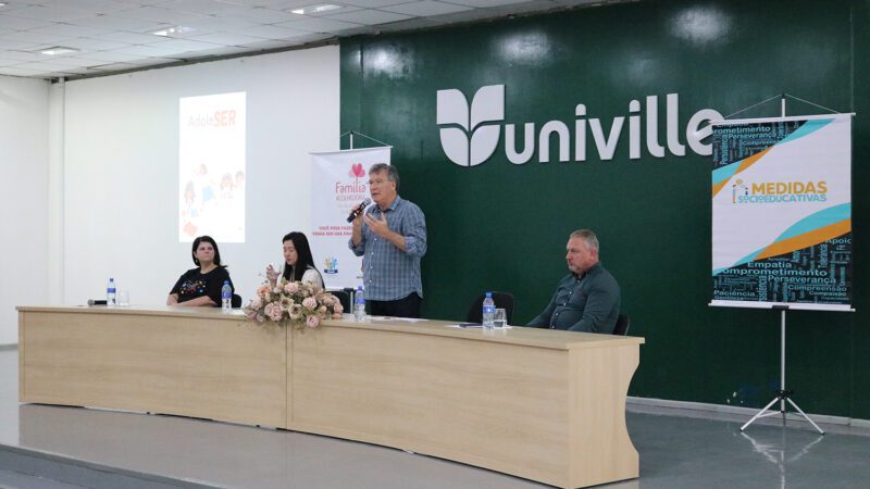 Seminário “AdoleSER – Construção e Desafios”