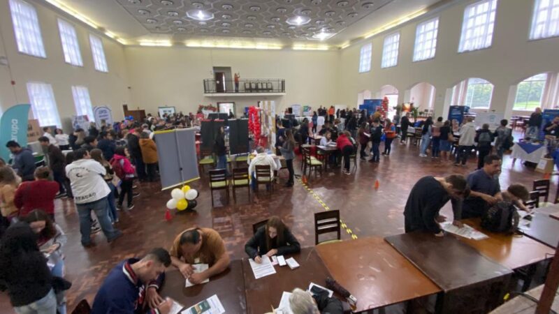 Feirão de Empregos reúne 700 candidatos em São Bento do Sul