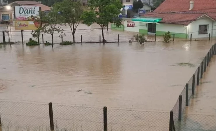 Infraestrutura: estudo aponta que condição da BR-280 em Jaraguá do Sul é  péssima