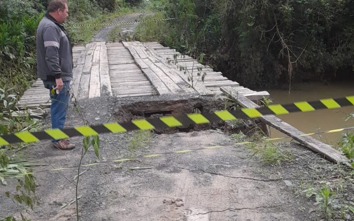 Ponte da BR 280 também é interditada