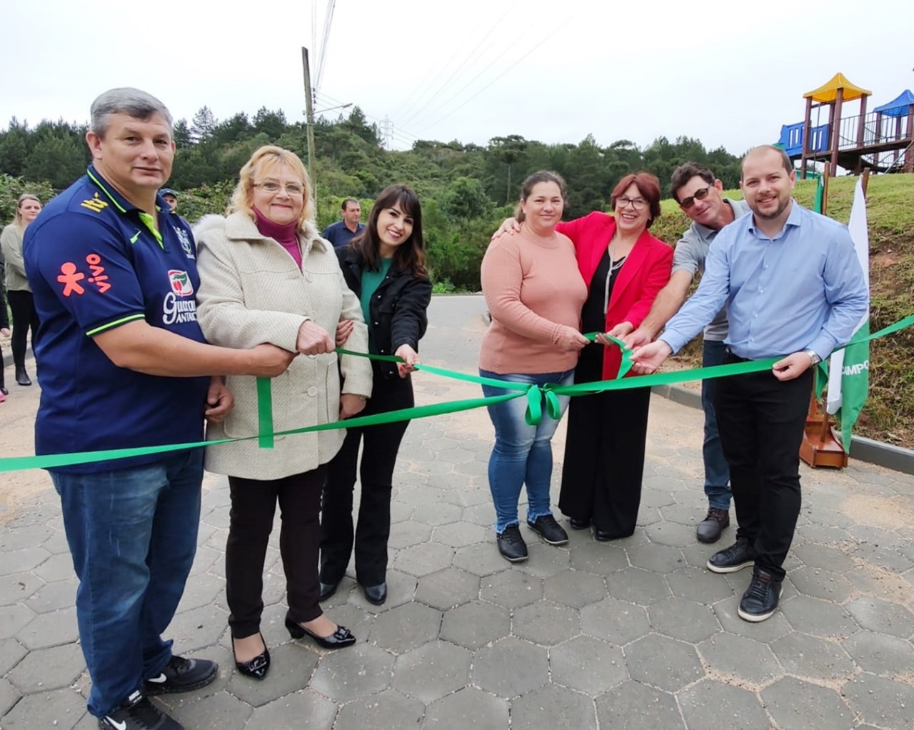 CALÇAMENTOS FORAM INAUGURADOS NO BAIRRO CASCATAS/VILA CEDRO