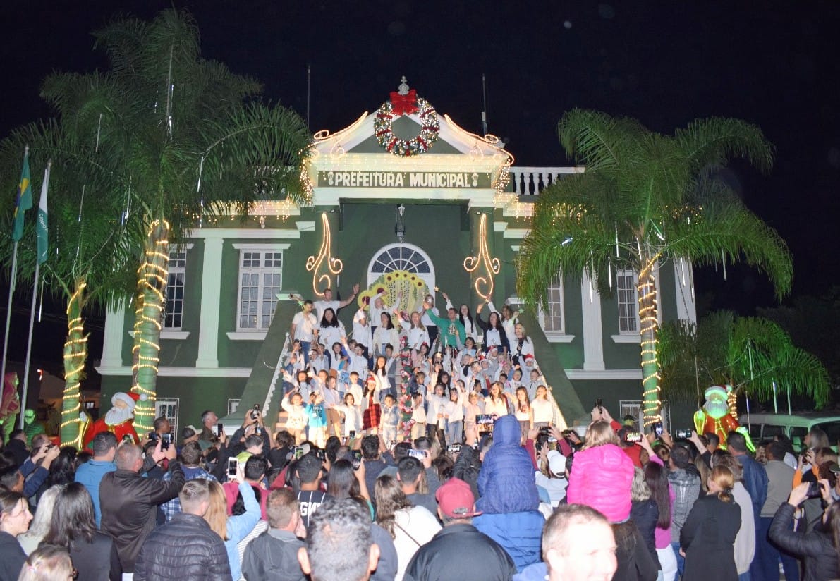 UMA NOITE DE ENCANTOS MARCOU A ABERTURA DO NATAL FELIZ 2023