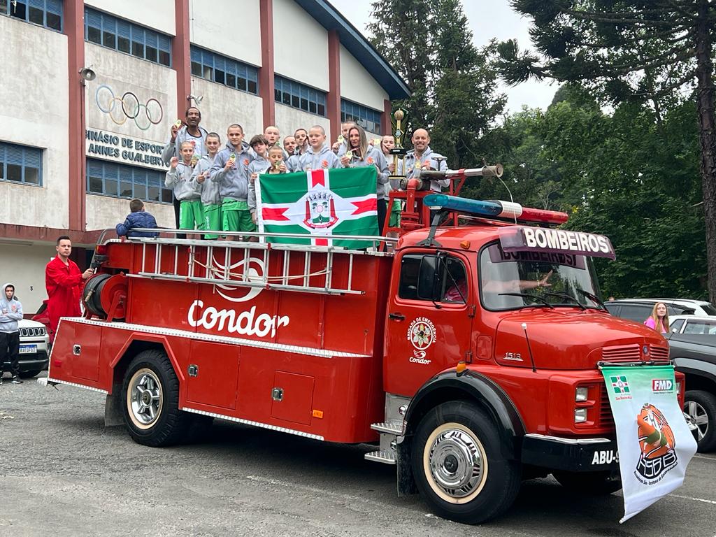 Basquete de São Bento do Sul é campeão estadual na categoria sub-12