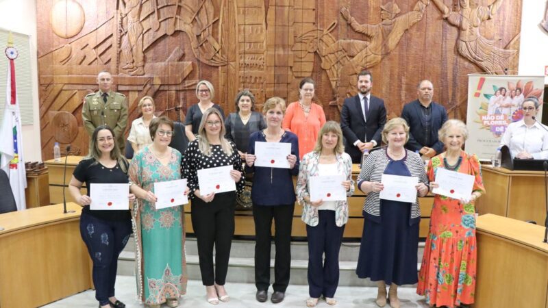 Noite de Homenagens e apresentação dos trabalhos da Procuradoria da Mulher