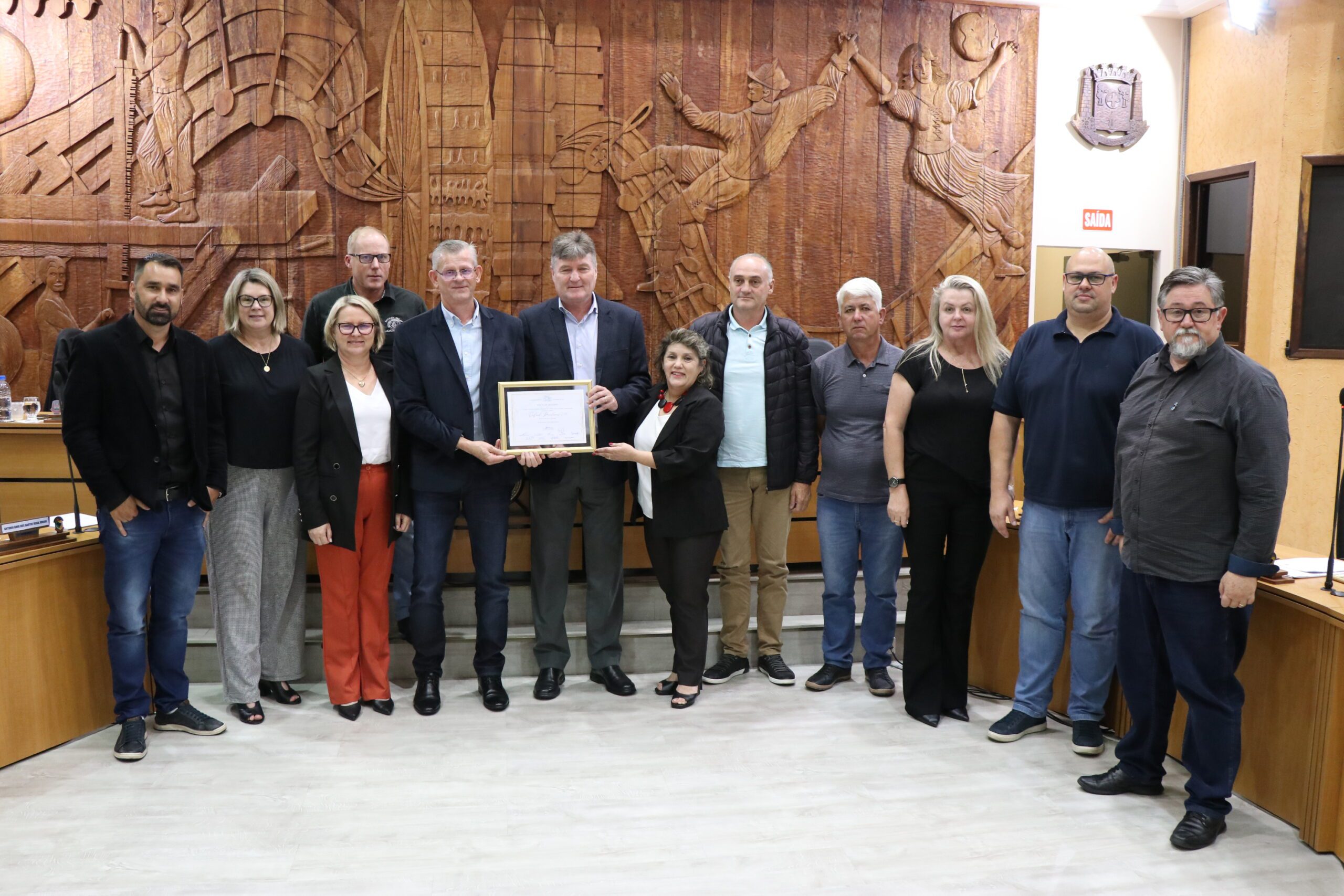 Câmara presta homenagem aos 70 anos do Grupo Oxford