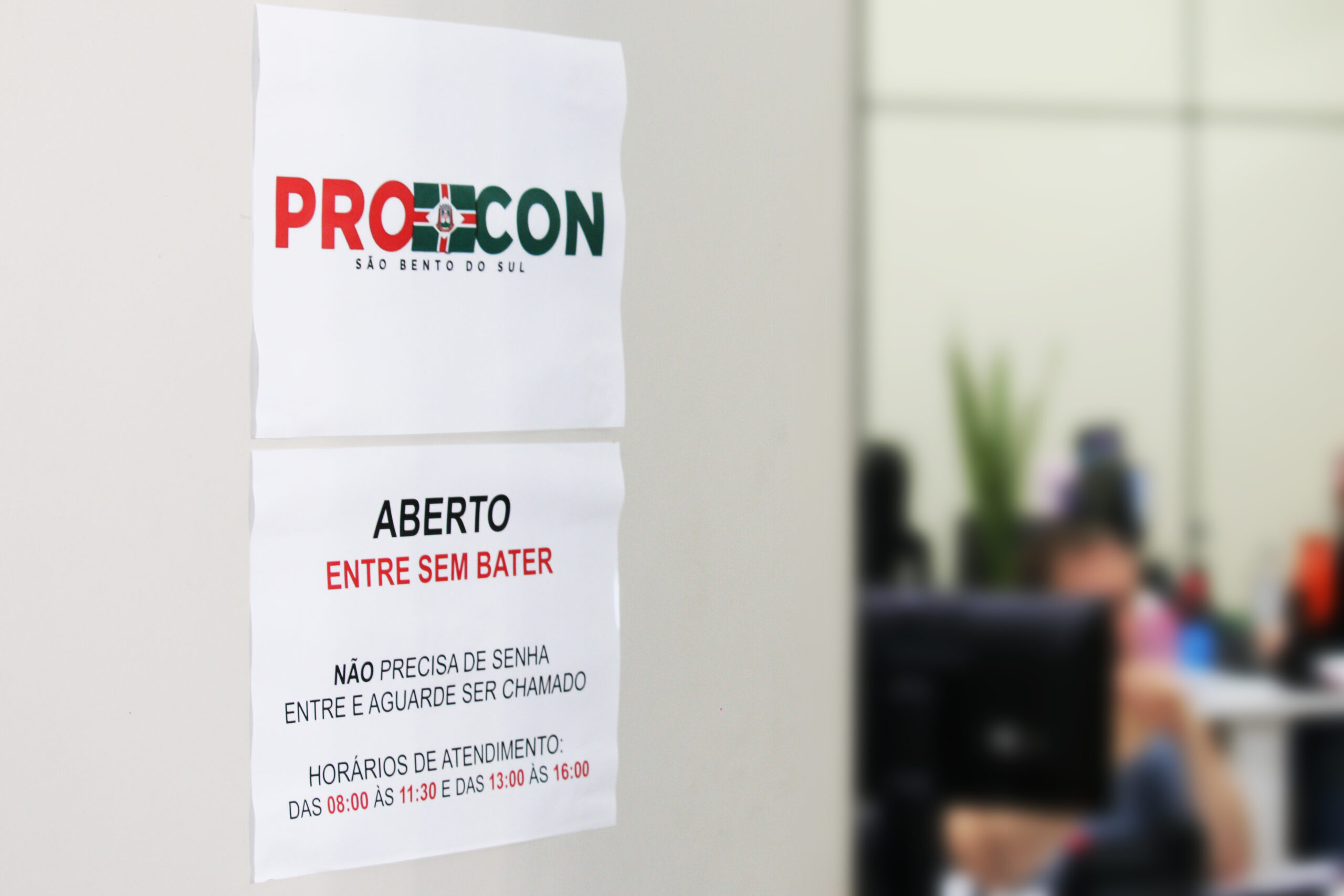 Procon alerta sobre falsos e-mails enviados aos consumidores