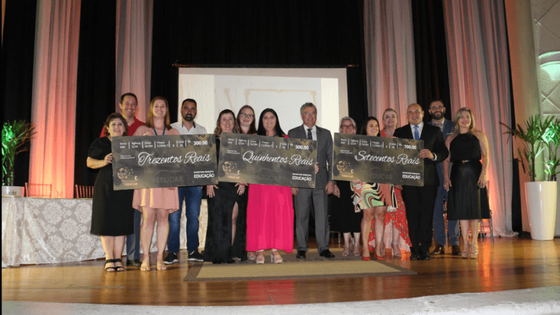 Celebrando a Excelência na Educação: Premiação Destaca as Boas Práticas dos Profissionais na Segunda Edição do Prêmio Educar