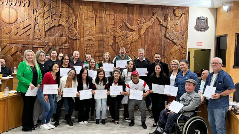 Moção de Aplausos aos Percursores do Futebol Feminino