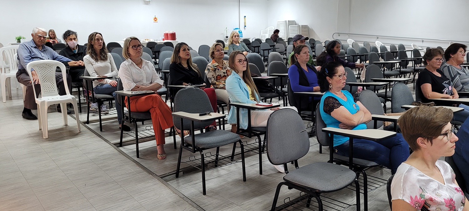 Autocuidado é tema de mais um Encontro de Cuidadores em Família