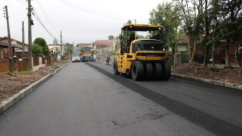 Pavimentação na rua Alto Paraguaçu no bairro Cruzeiro é concluída