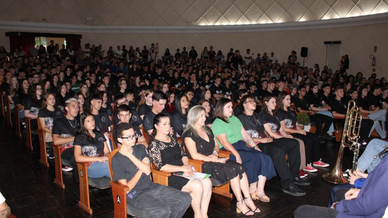 Segunda noite de formatura das escolas Básicas Municipais