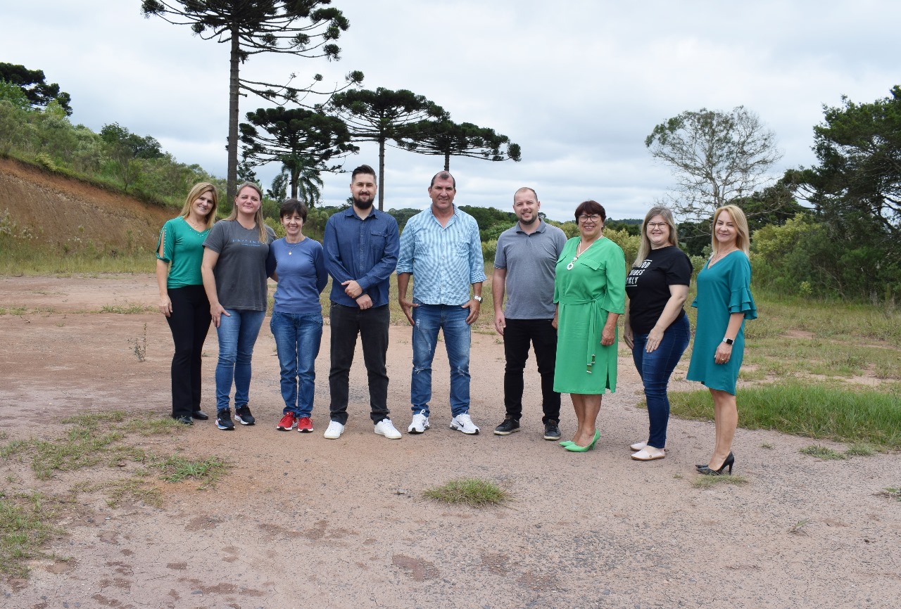 ASSINADA ORDEM DE SERVIÇO PARA CONSTRUÇÃO DA NOVA UNIDADE DE SAÚDE DE BATEIAS DE BAIXO