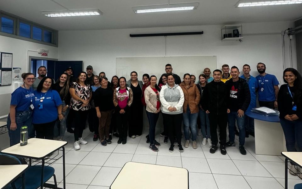 Prefeitura e Senai iniciam Curso Gratuito de Manutenção de Máquinas de Costura