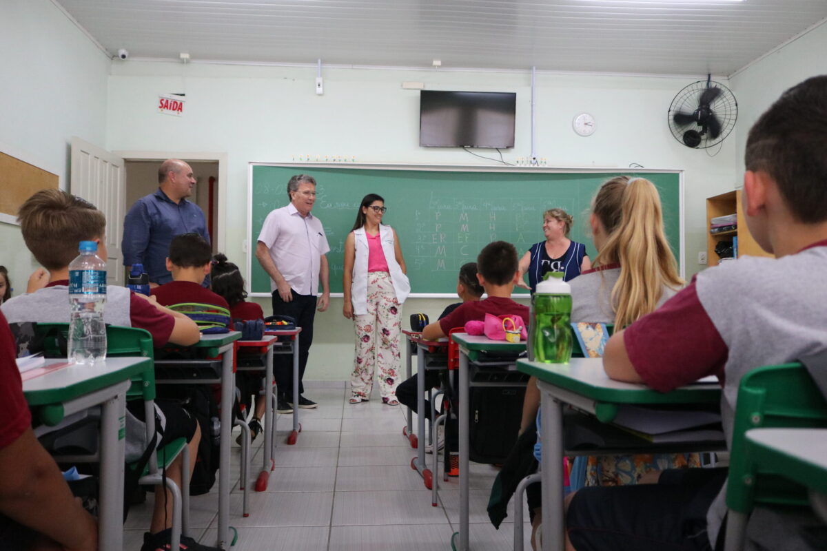 Aulas na rede municipal iniciam nesta quarta-feira