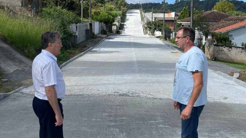 Rua Antônio Rujanowsky recebe pavimentação