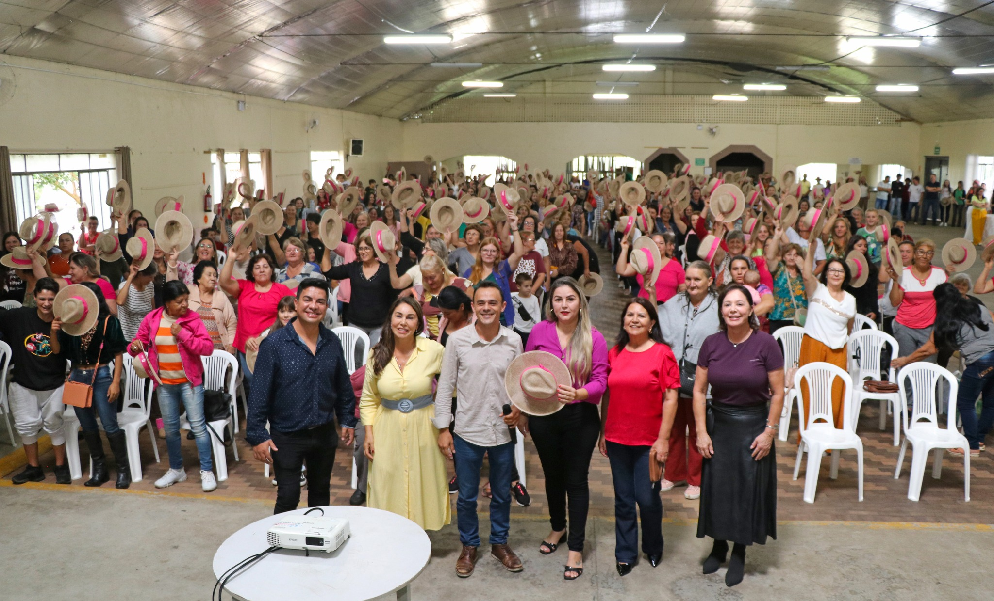 PROGRAMA NOVOS CAMINHOS FORMA ADOLESCENTES