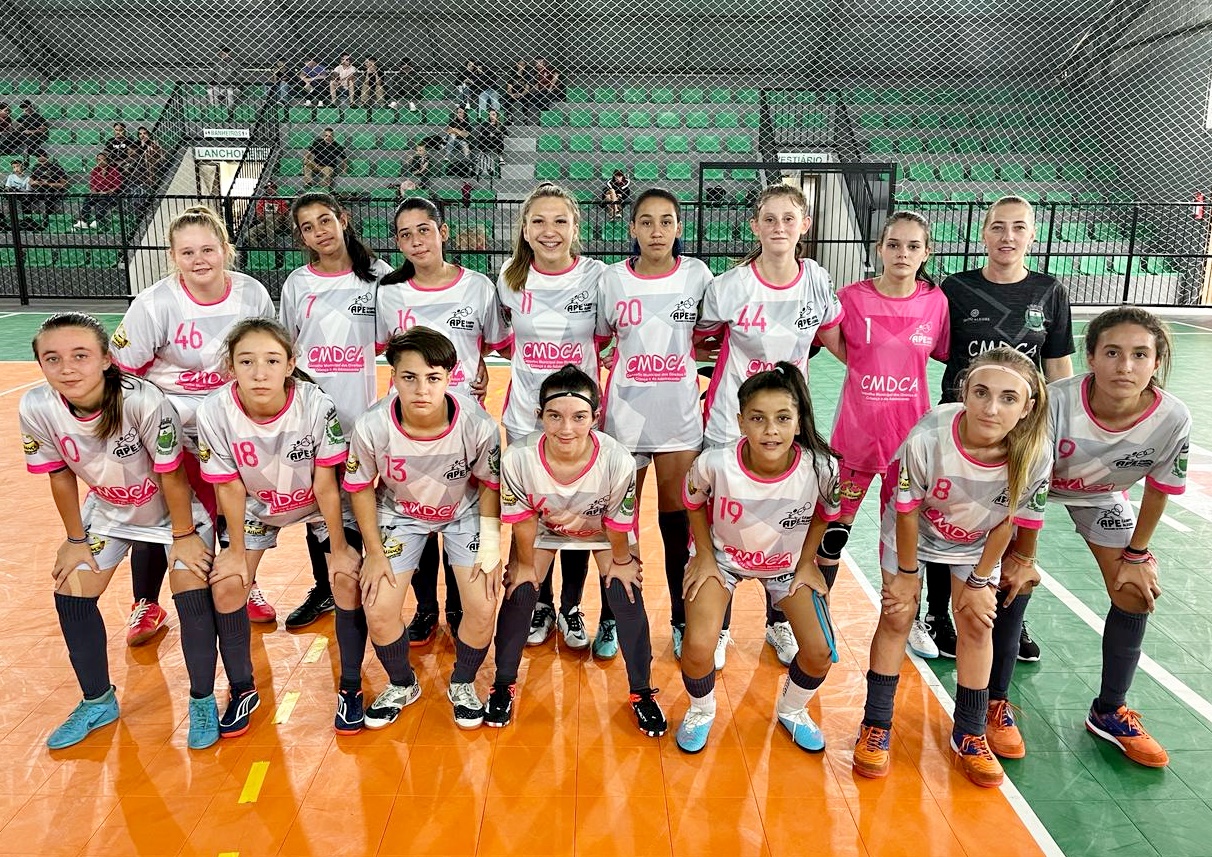 FUTSAL FEMININO CONQUISTA 4º LUGAR NA LIGA REGIONAL