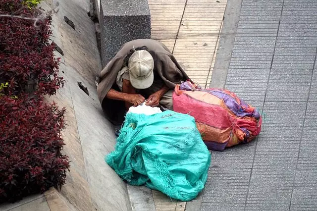 Pessoas em situação de rua em SC: órgão dos direitos humanos trata abordagem como “sequestro e tortura”