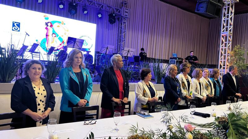 Vereadoras participam de abertura do Congresso Soroptimista da Região Brasil