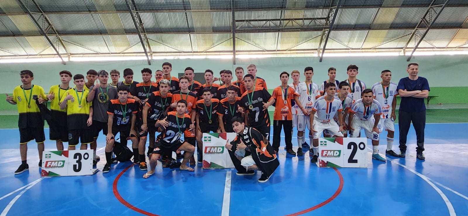 Equipes de futsal garantem vaga no microrregional dos Jogos Escolares