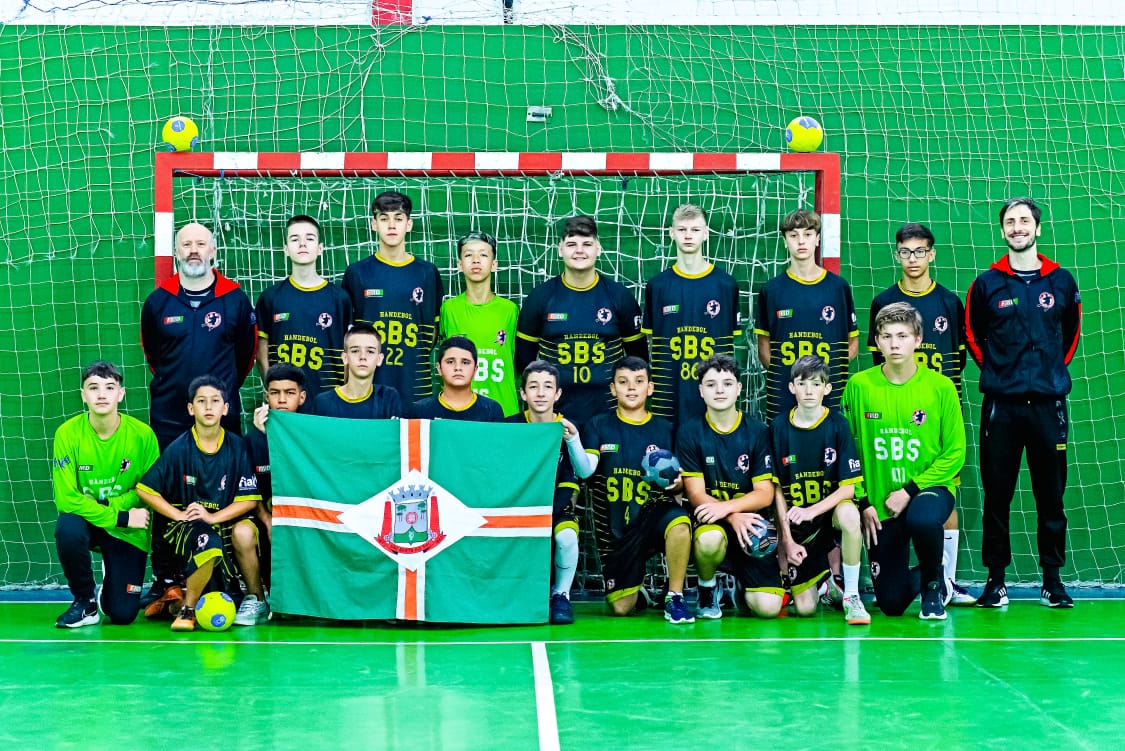 Atletas participam da Liga de Santa Catarina de Handebol