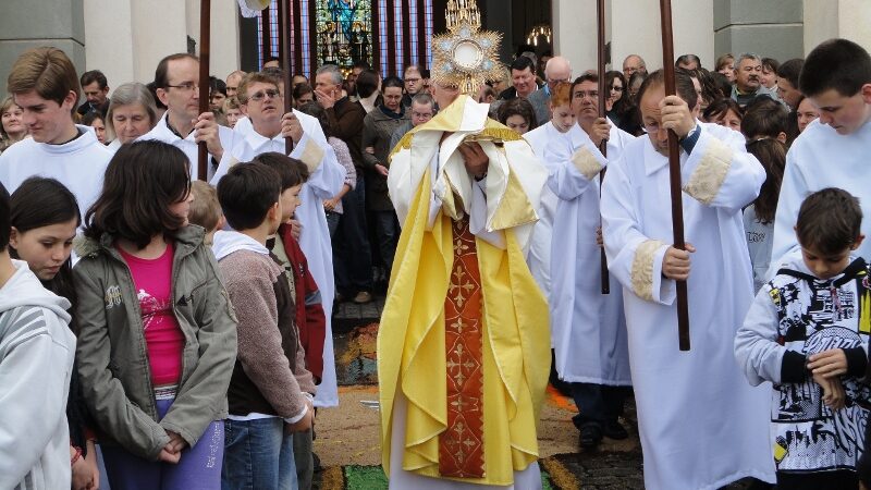 Ruas interditadas para celebrações de Corpus Christi