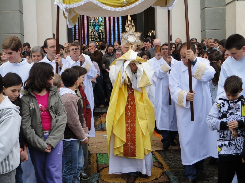 Ruas interditadas para celebrações de Corpus Christi