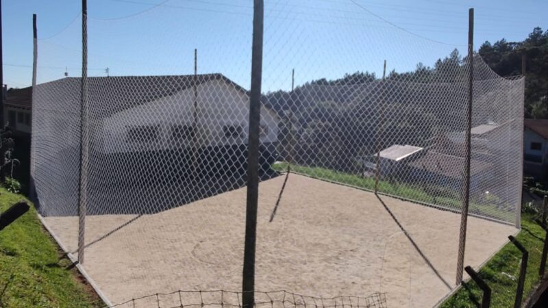 ENTREGUE A QUADRA DE AREIA DA VILA CEDRO