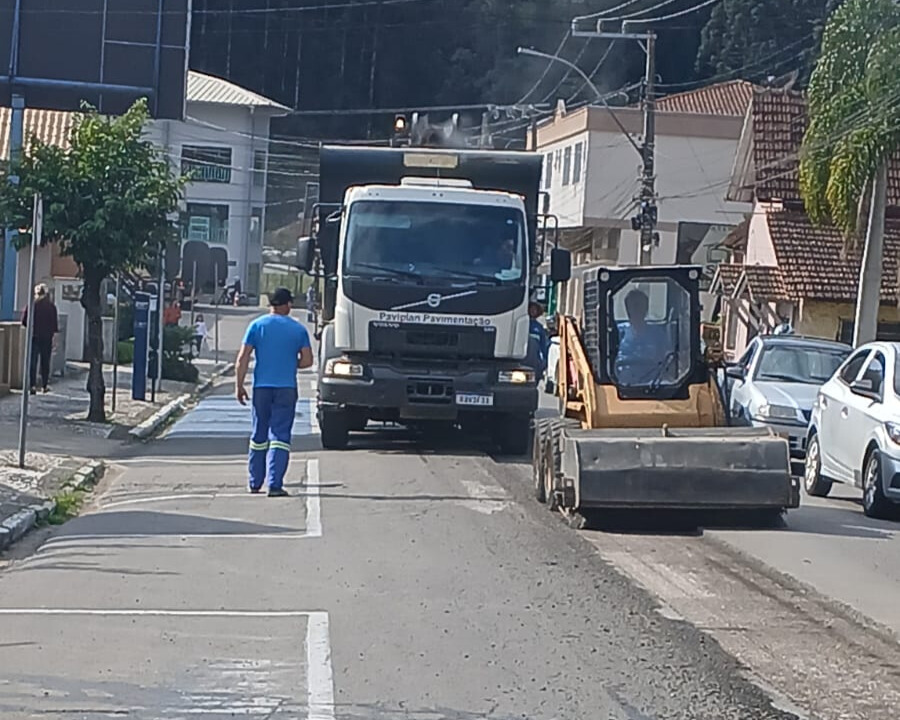 Recapeamento asfáltico segue na área central