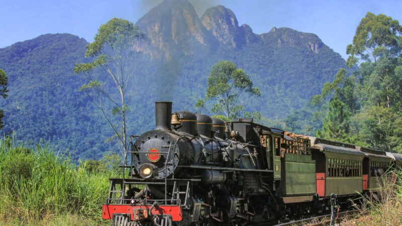 Trem da Serra do Mar é opção para temporada de férias