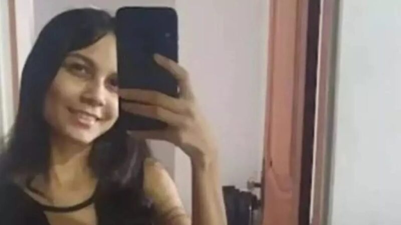 Jovem é encontrada morta, nua e com sabão em pó no corpo