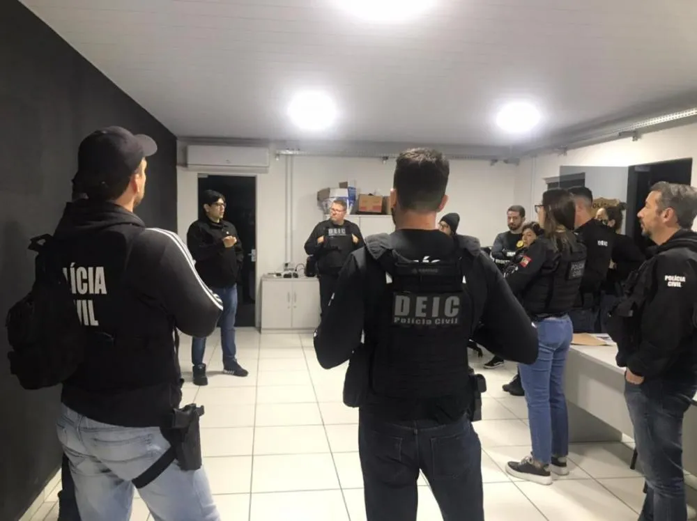 Corrupção no Samae de Pomerode resulta na prisão de servidor por posse de arma