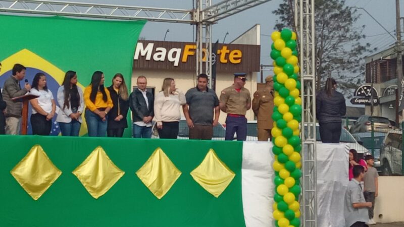 Desfile Cívico de 7 de Setembro Reúne Autoridades e Comunidade em Monte Castelo