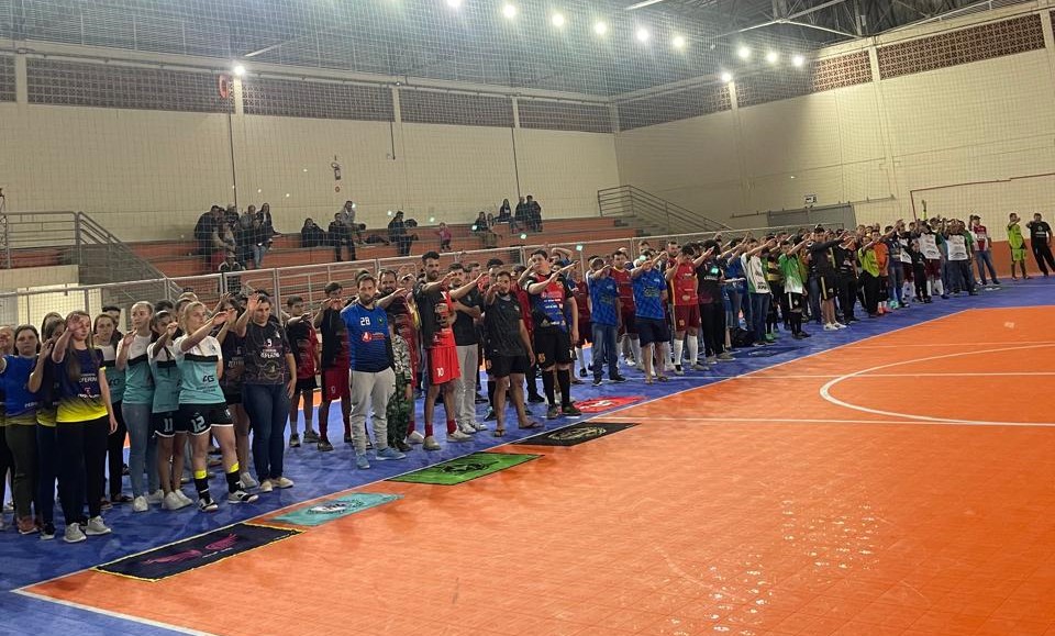 Abertura do XXI Campeonato Municipal de Santa Terezinha: Novo Piso da Quadra Osmar Capistrano é Destaque