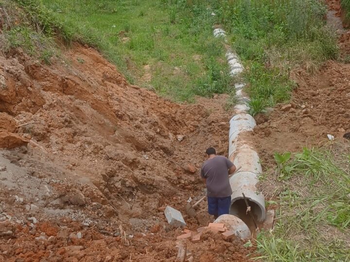 Atenção para as obras na rua Pedro Fleischmann