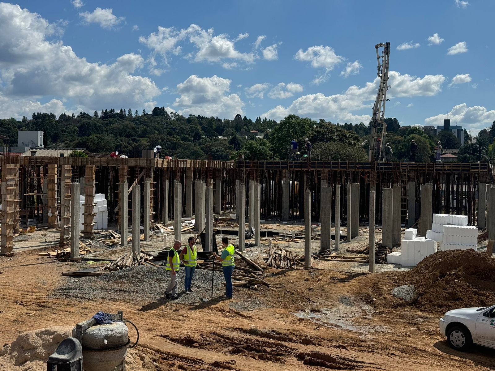 Obras avançam no  Centro de Especialidades Médicas