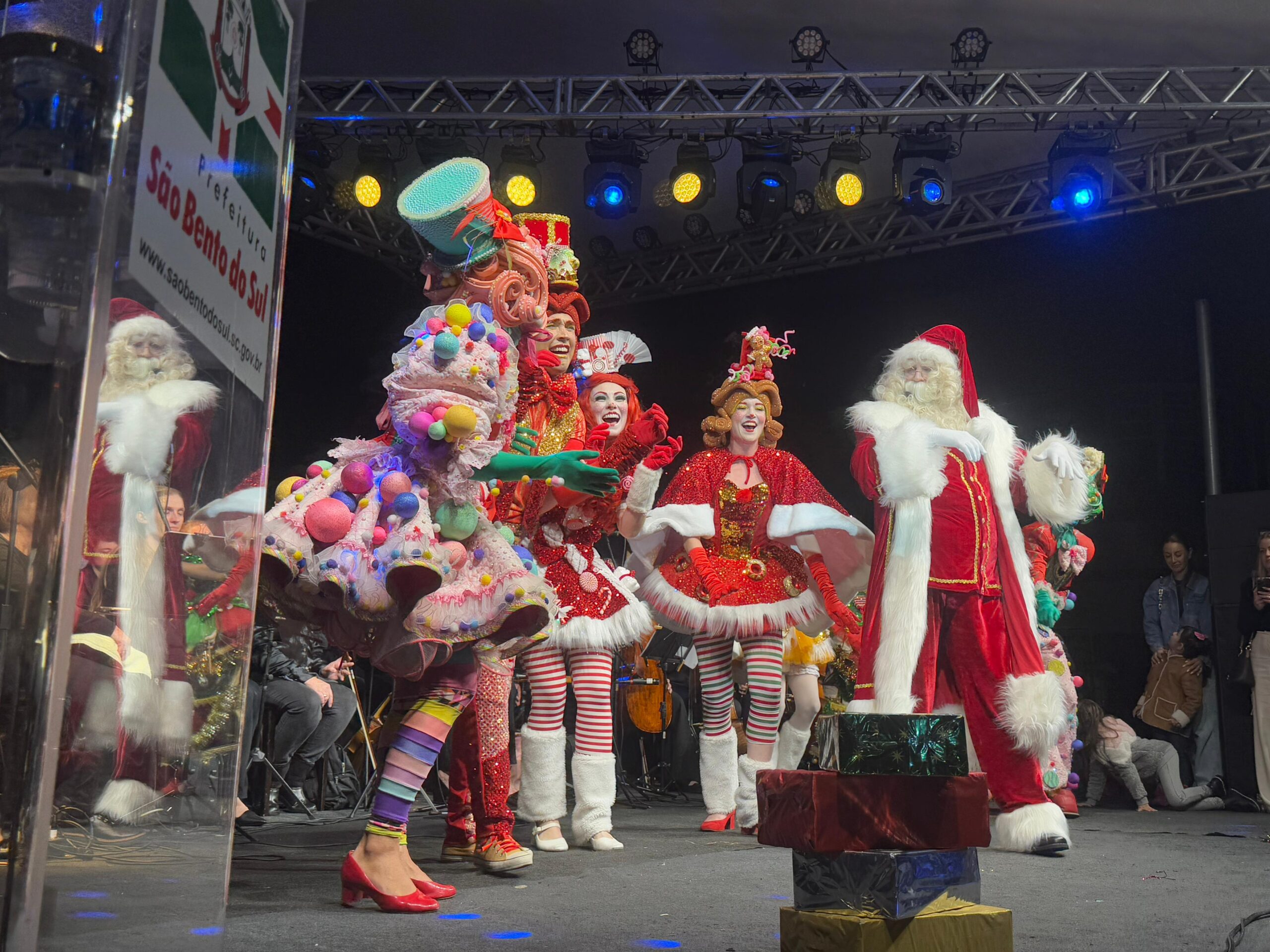 Abertura do Sonhos de Natal encanta a cidade