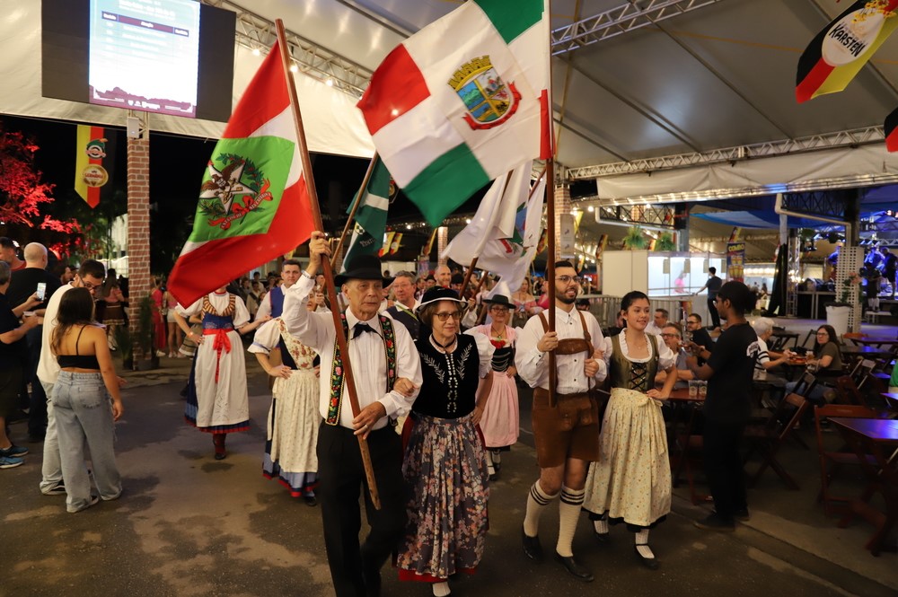 Mesmo com chuva, a abertura da 34ª Schützenfest está mantida