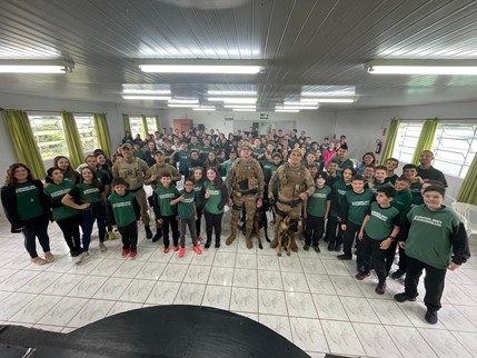 Educação e Polícia Militar em parceria nas escolas