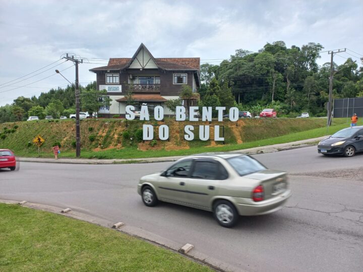 Novo letreiro na entrada de São Bento do Sul 