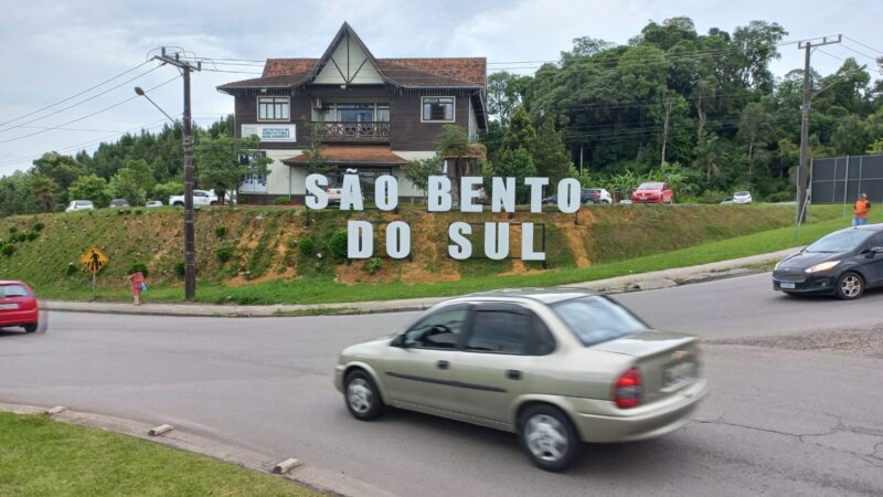 Novo letreiro na entrada de São Bento do Sul 