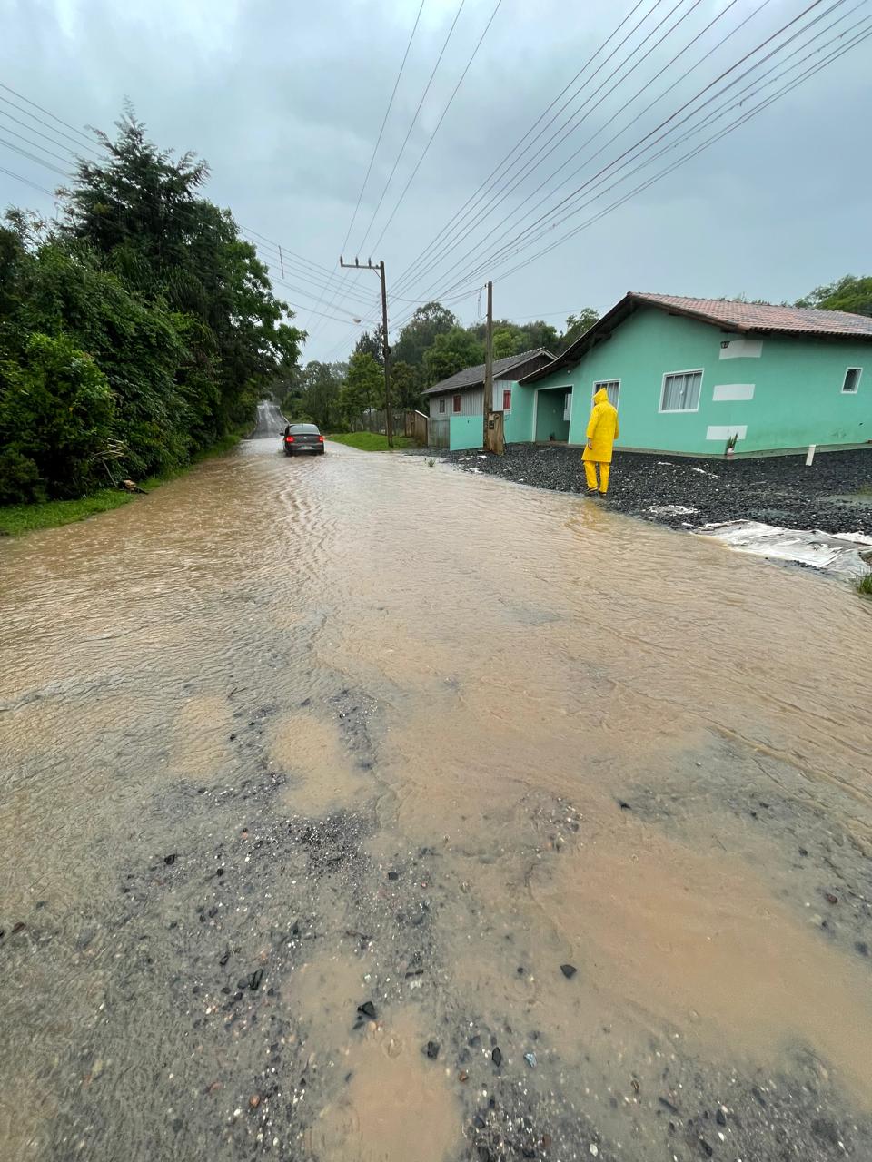 Obras de drenagem na Dona Francisca