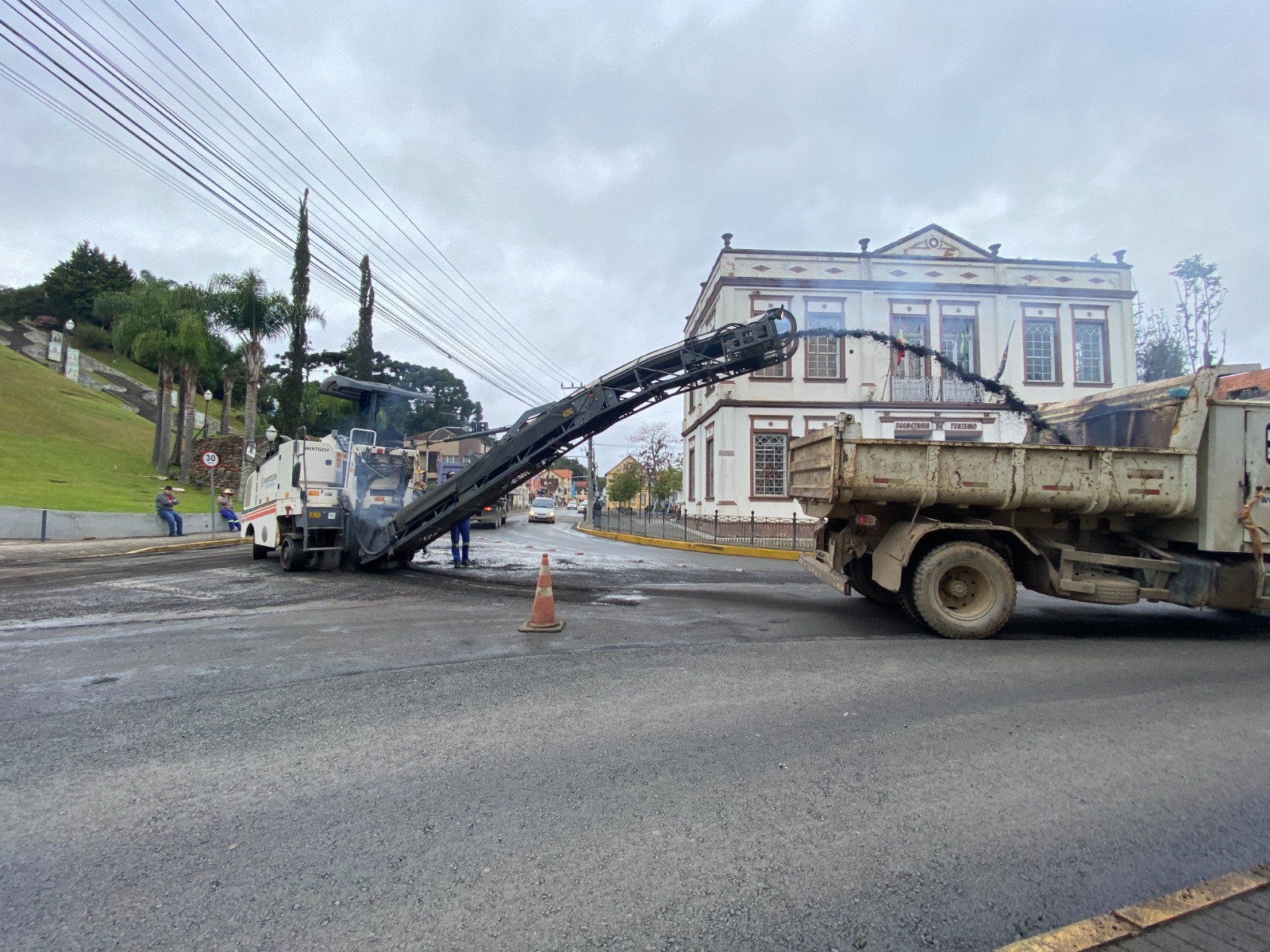 Recapeamento asfáltico na área central inicia nesta quinta-feira