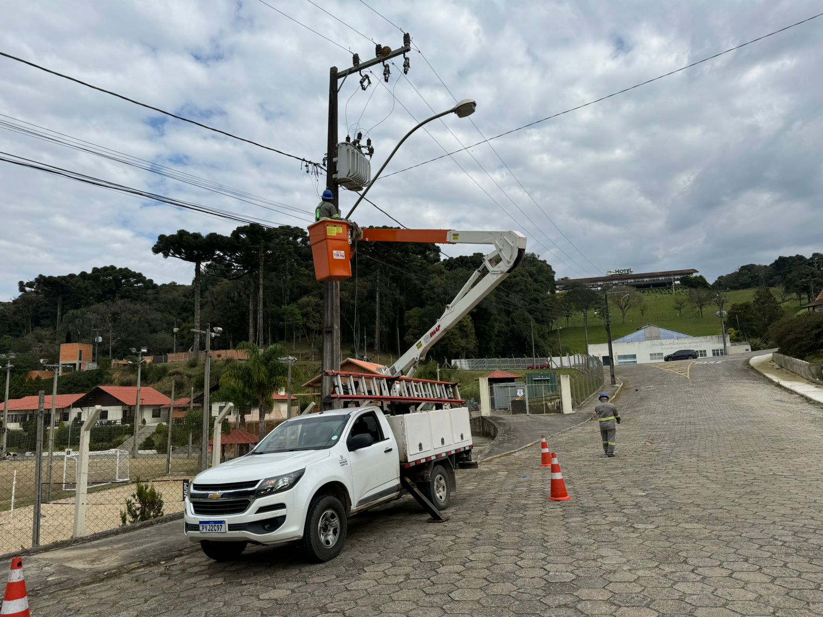 Melhorias na iluminação pública neste final de semana