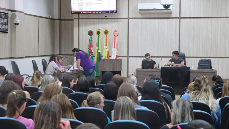 Educação realiza escolha de vagas para professores em Papanduva